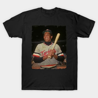 Tony Oliva in Minnesota Twins T-Shirt